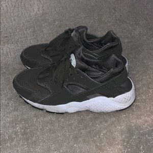 Nike Huarache Sneakers